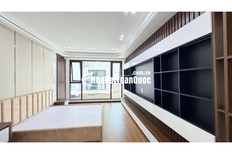 Bán nhà mặt phố Cổ Linh, Long Biên. Thang máy 50m 7T vỉa hè 3m Dưới 13.6 tỷ